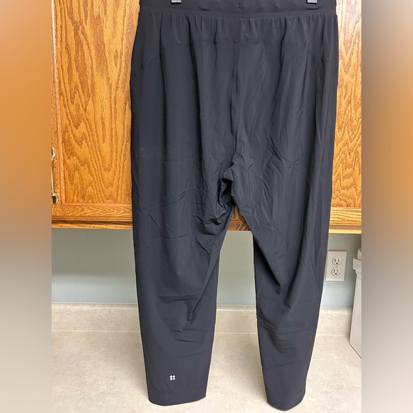 Sweatbetty women’s cropped Black Pants size 10 - Picture 2 of 5